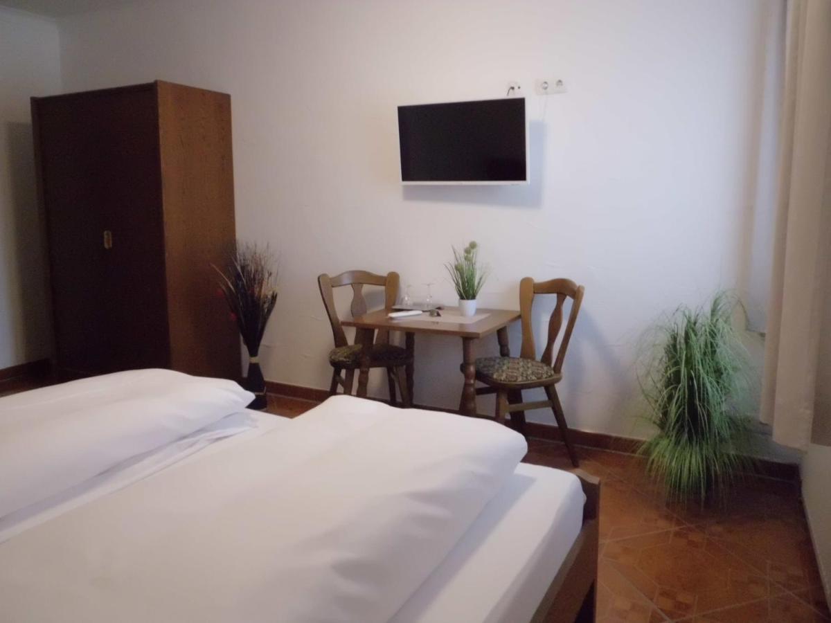 Hotel Restaurant Zur Pfanne Urbar  Ngoại thất bức ảnh